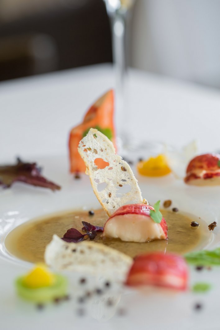 Gros plan sur une entrée gastronomique