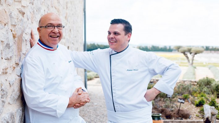 deux chefs dont un MOF