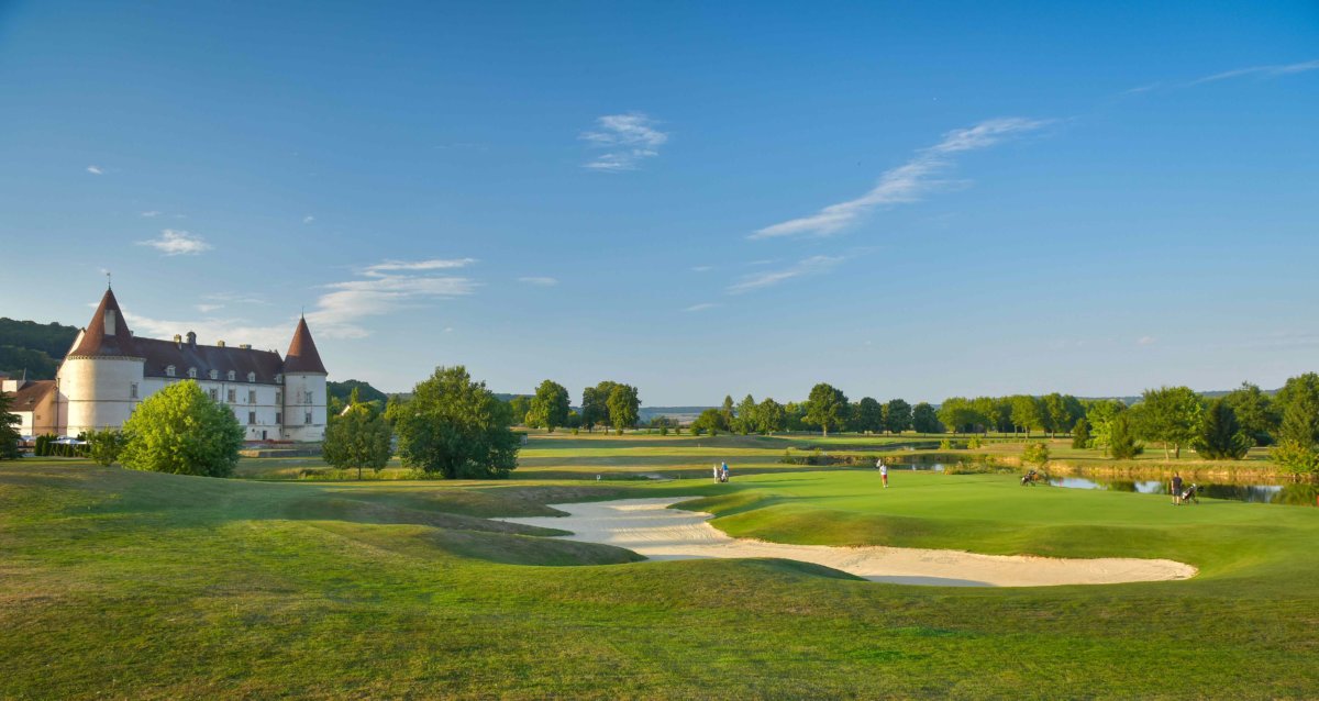 Grand terrain de golf