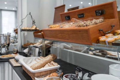 Buffet petit déjeuner continental