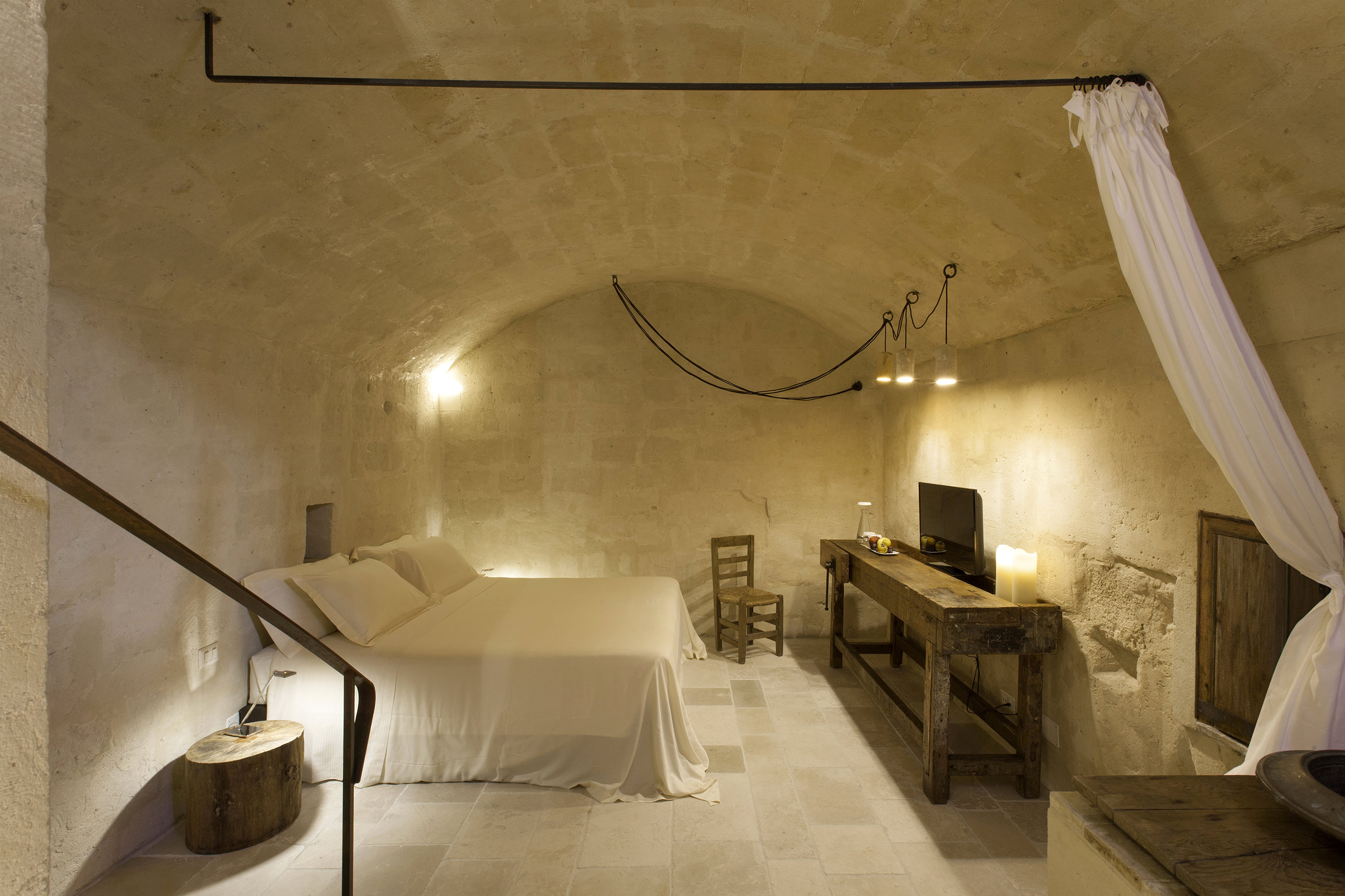 chambre sous voûte lit double