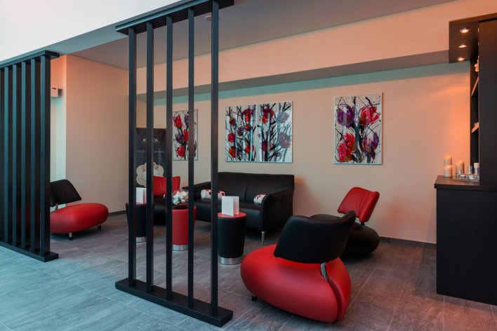 Salon tisanerie rouge et noir