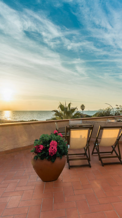 Transat sur terrasse privative face au soleil
