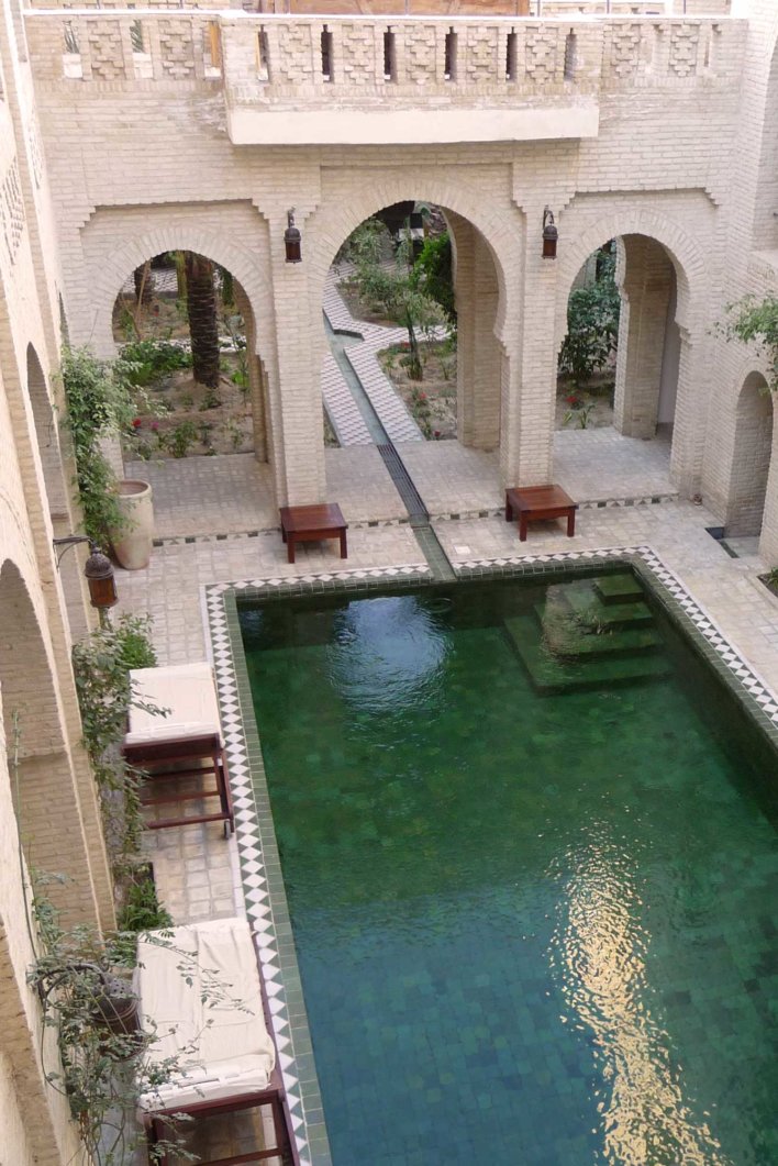 Piscine intérieure d'un riad