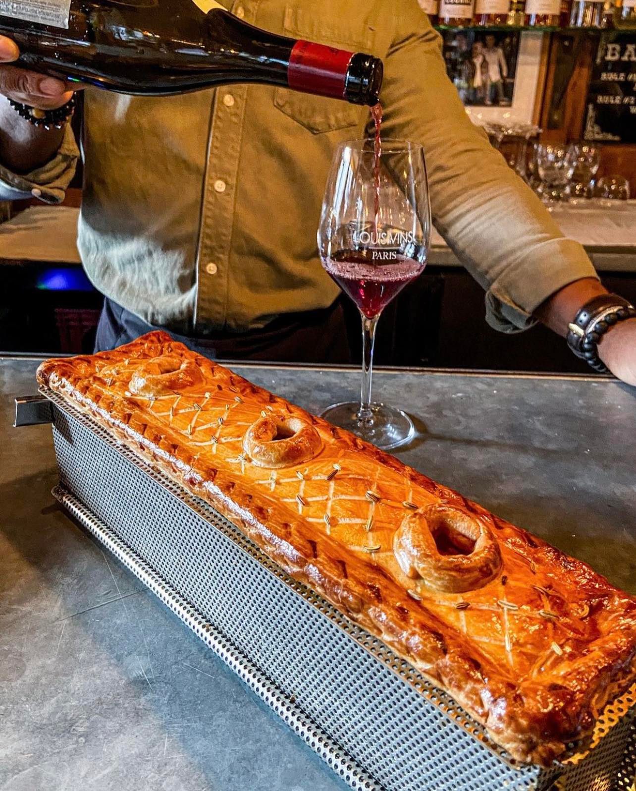 Le pâté en croûte du Louis Vins, à Paris.